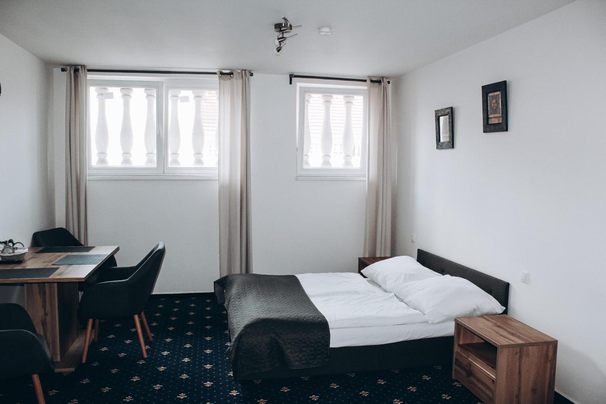 Sokolska Apartment Prague Exterior photo